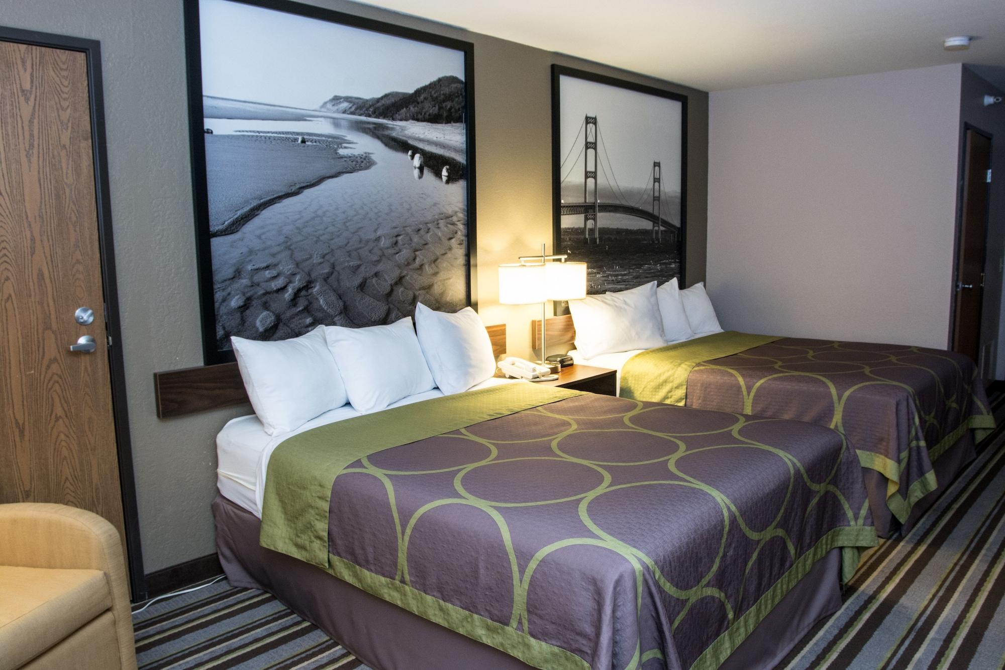 Super 8 By Wyndham Manistee Hotel Kültér fotó
